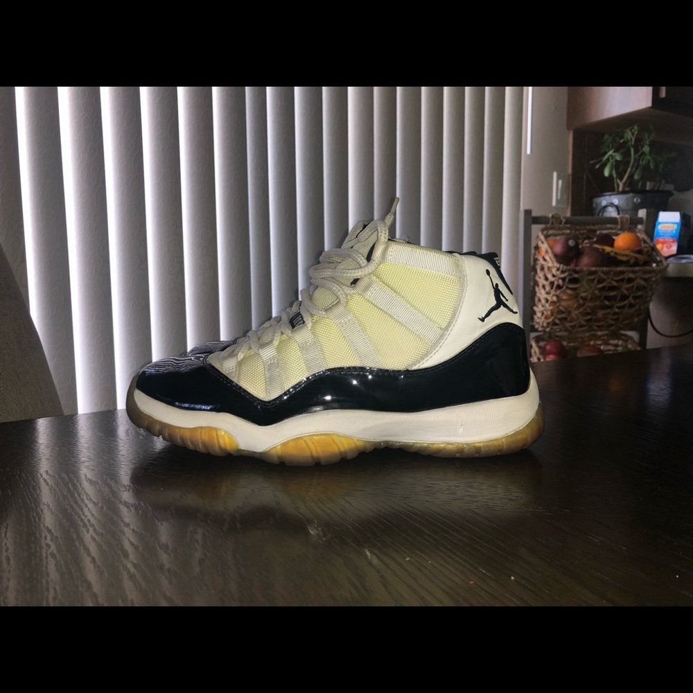 Jordan 11 Retro Concord (2000)